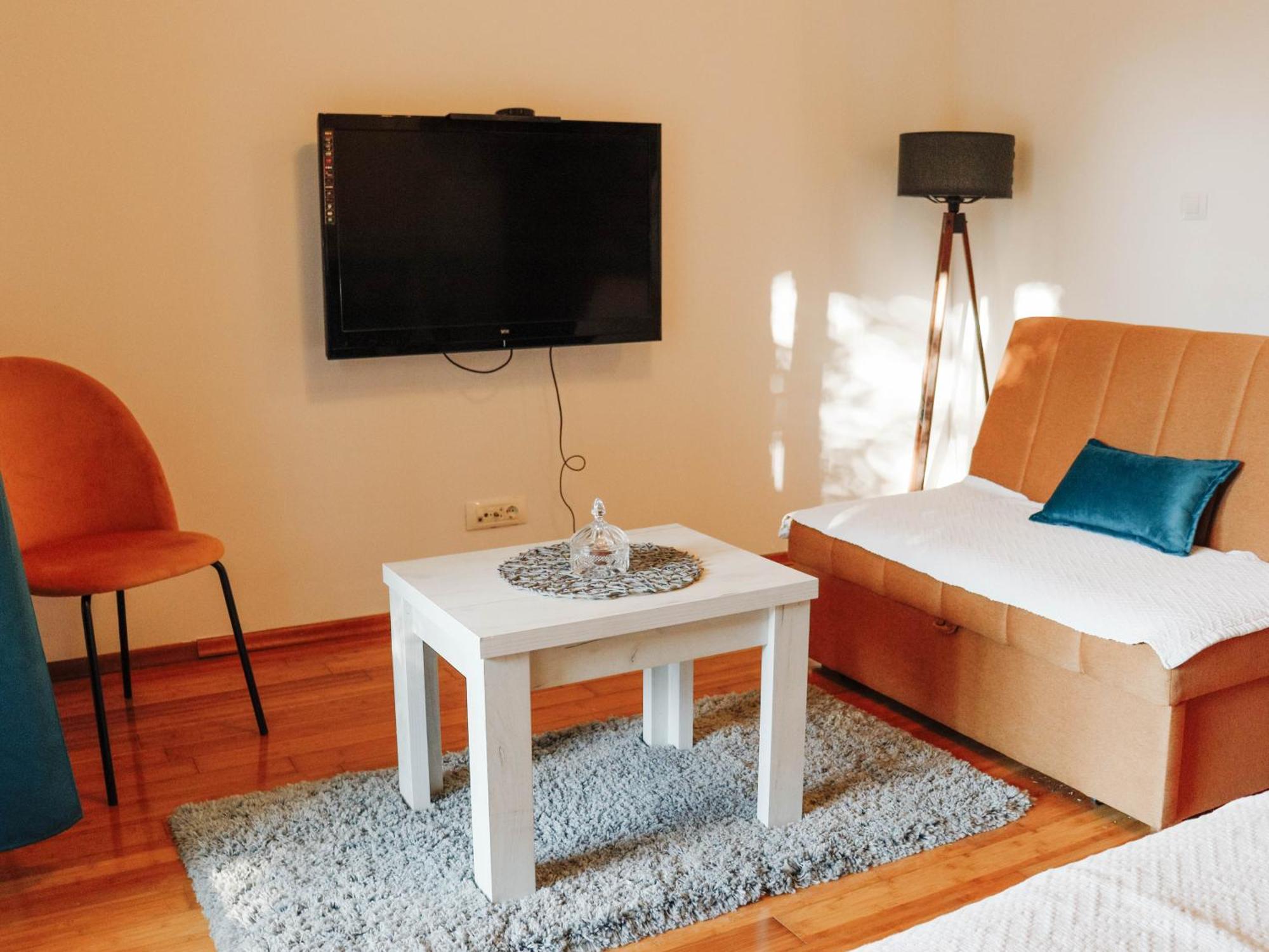 Apartman Mia Risan Exteriör bild