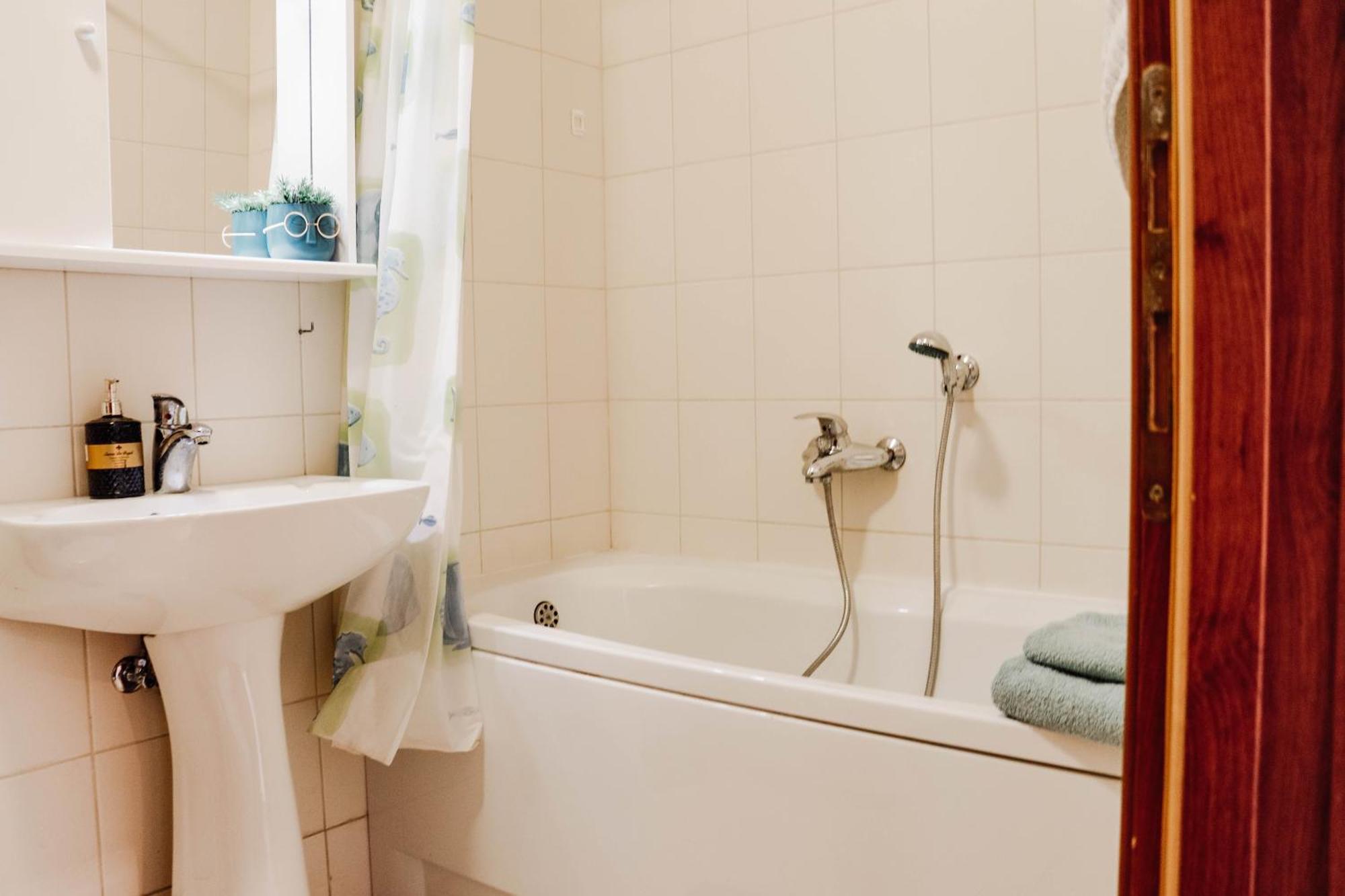 Apartman Mia Risan Exteriör bild